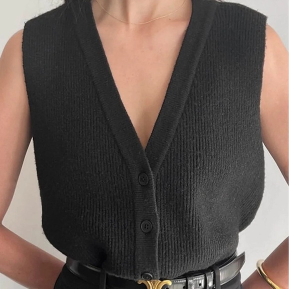 SOLD NWT Oak + Fort Black Relaxed Button Front Vest Cardigan M - Picture 4 of 16